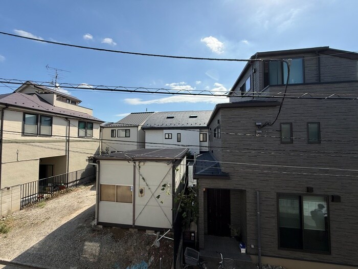 物件内観写真16　(室内からの展望)