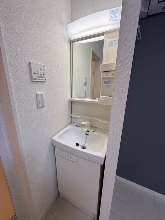 物件内観写真11　(洗面)