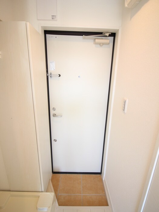 物件内観写真15　(玄関)