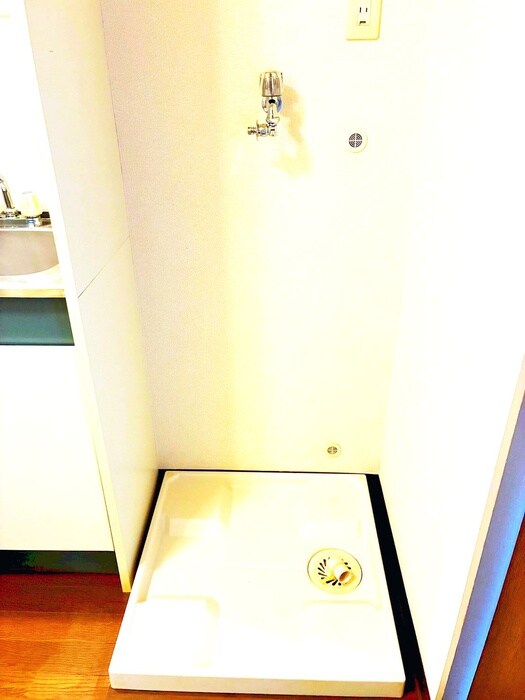 物件内観写真14　(洗濯機置場)