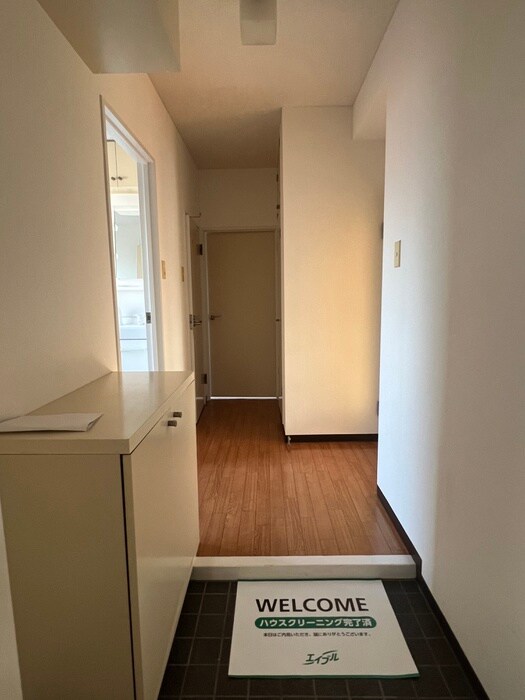 物件内観写真14　(玄関)