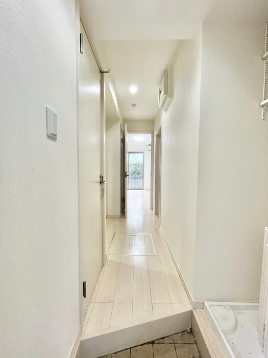 物件内観写真14　(玄関)