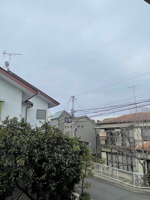 物件内観写真16　(室内からの展望)