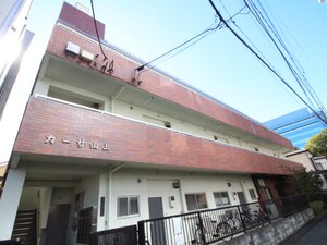 カ－サ山上外観写真