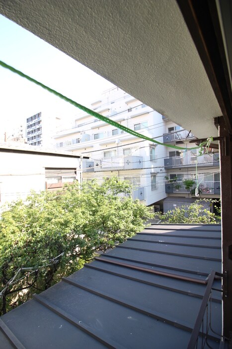 物件内観写真16　(室内からの展望)