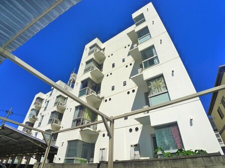 パール仲町マンション外観写真