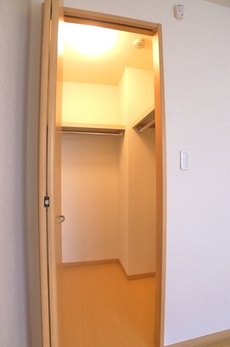 物件内観写真11　(収納)
