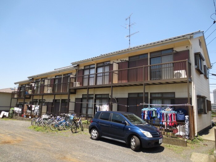 物件外観写真3　(駐車場)