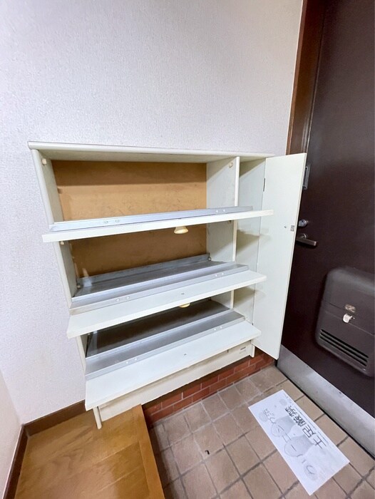 物件内観写真16　(靴箱)