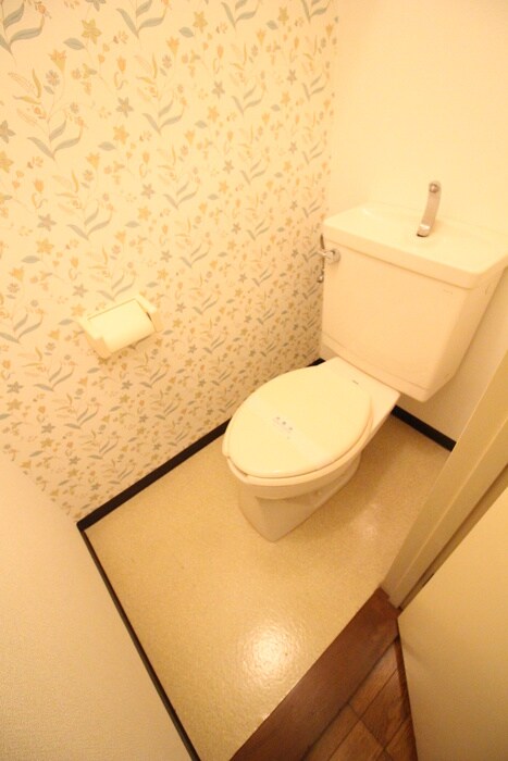 物件内観写真14　(トイレ)