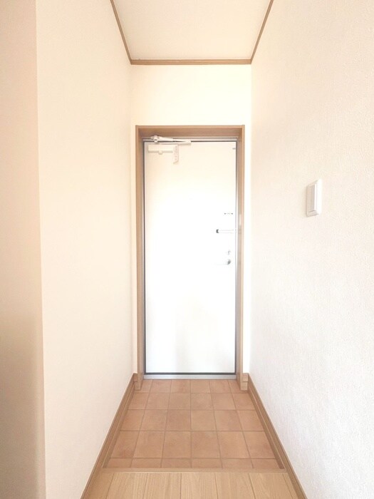 物件内観写真19　(玄関)