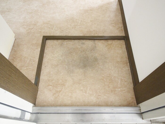 物件内観写真14　(玄関)