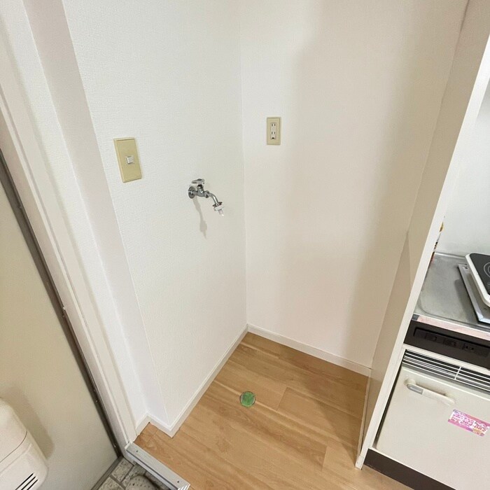 物件内観写真14　(洗濯機置場)