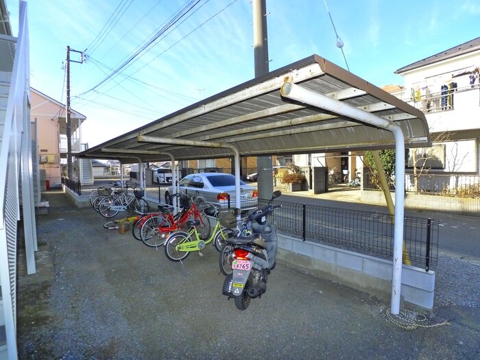 物件外観写真5　(駐輪場)