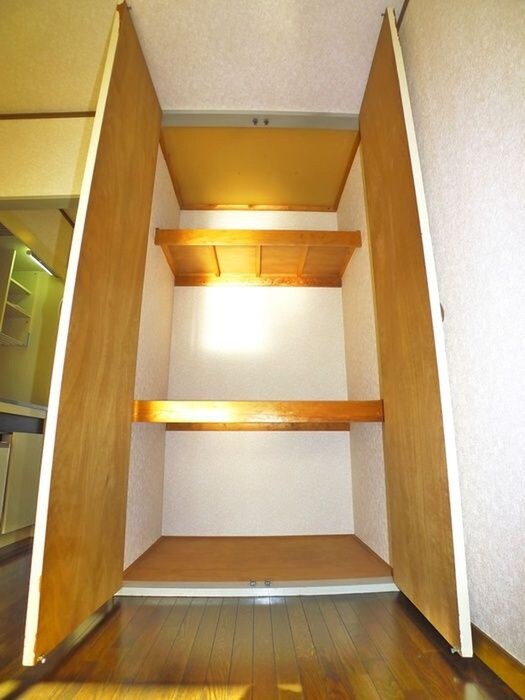 物件内観写真15　(収納)