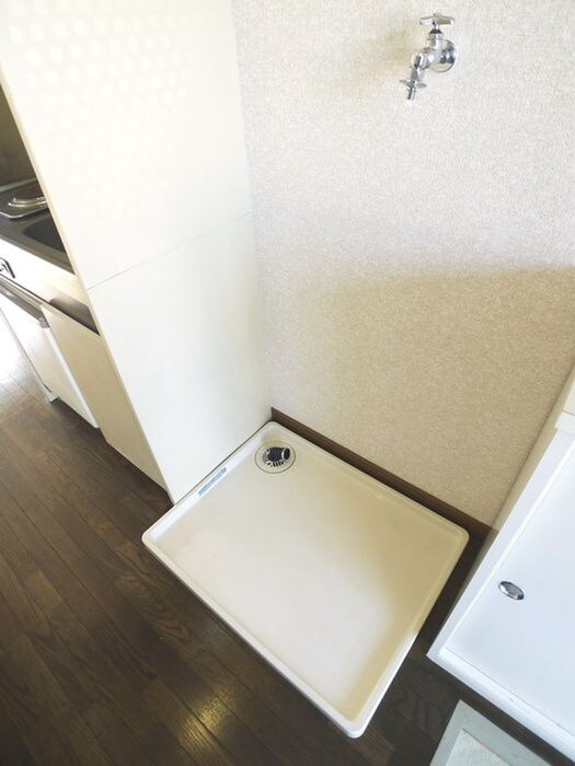 物件内観写真18　(洗濯機置場)