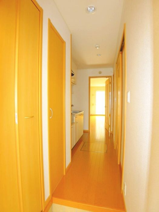 物件内観写真17　(廊下)
