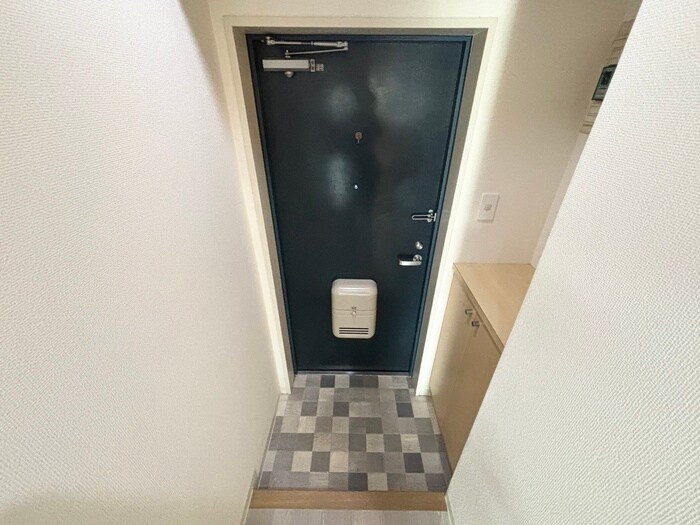 物件内観写真13　(玄関)