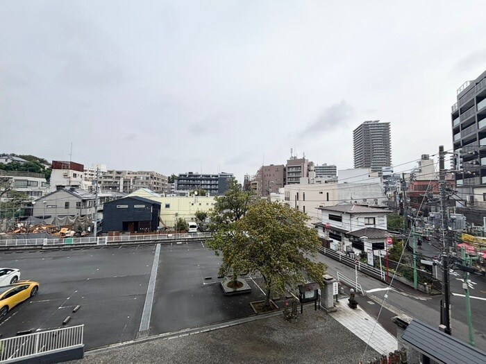 物件内観写真14　(室内からの展望)