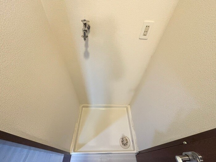 物件内観写真17　(洗濯機置場)