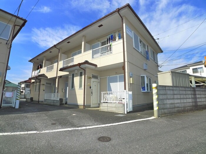 物件外観写真6　(エントランス部分)