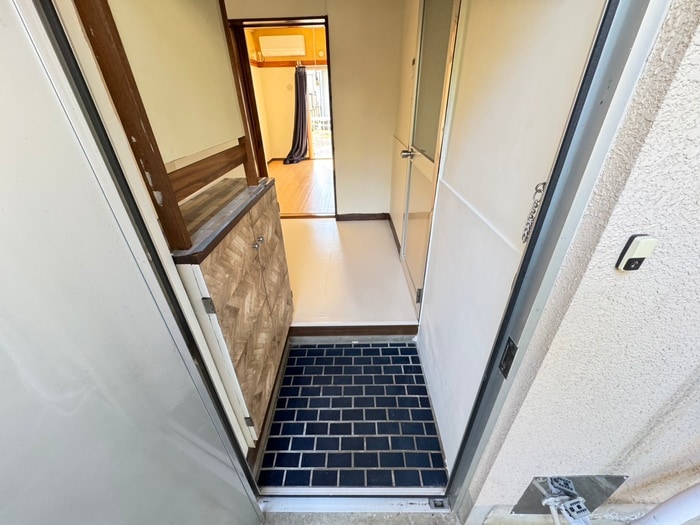 物件内観写真7　(玄関)