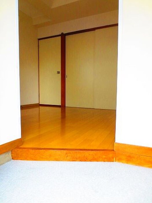 物件内観写真14　(玄関)