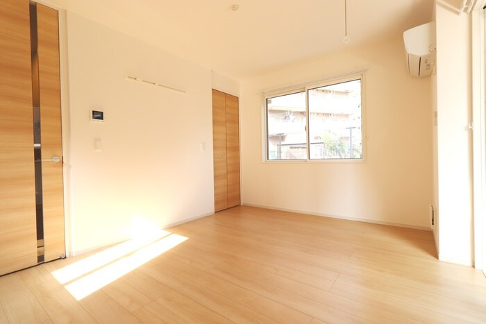 物件内観写真10　(居室)