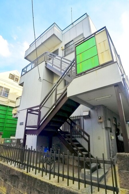 伊勢サニ－ハイム外観写真