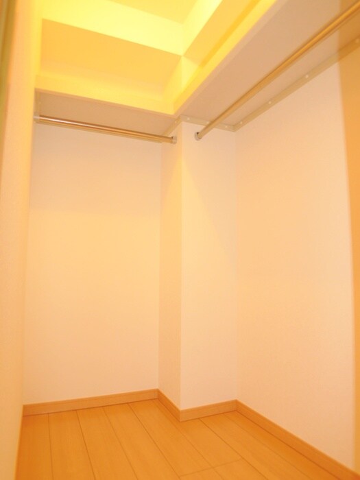 物件内観写真10　(収納)