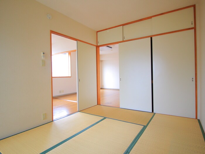 物件内観写真9　(居室)