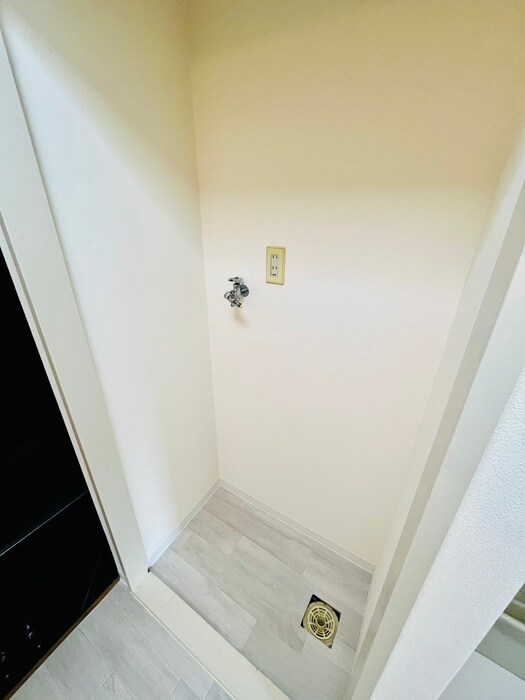 物件内観写真14　(洗濯機置場)