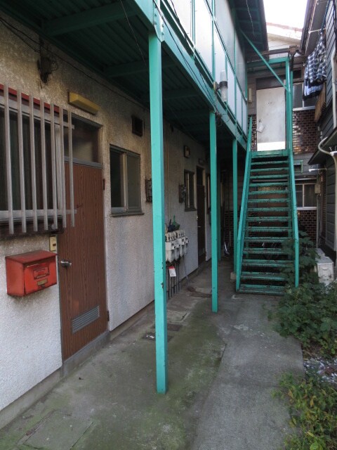 物件外観写真5　(エントランス部分)