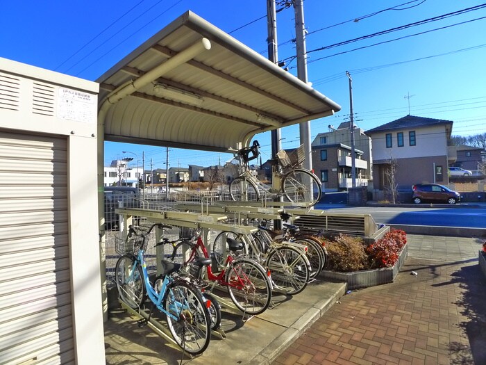 物件外観写真6　(駐輪場)