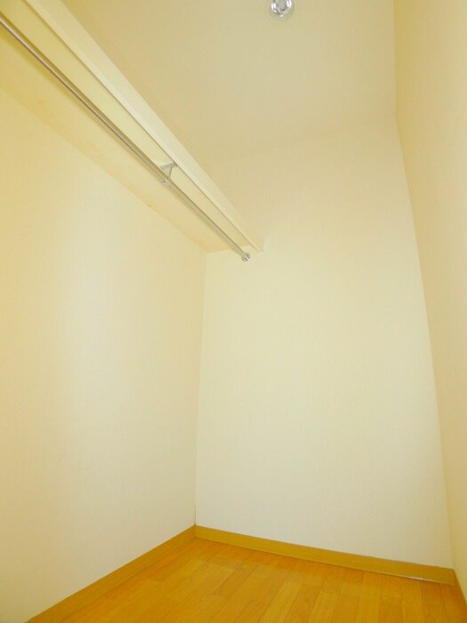 物件内観写真11　(収納)