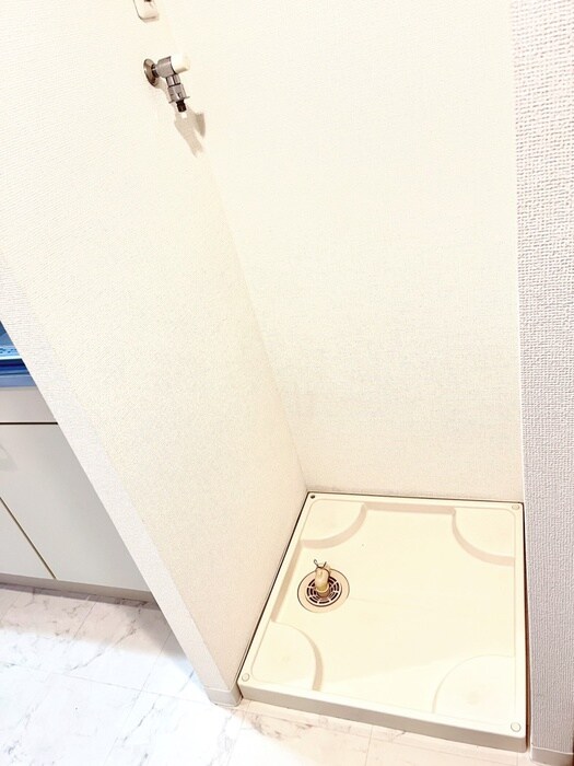 物件内観写真13　(洗濯機置場)