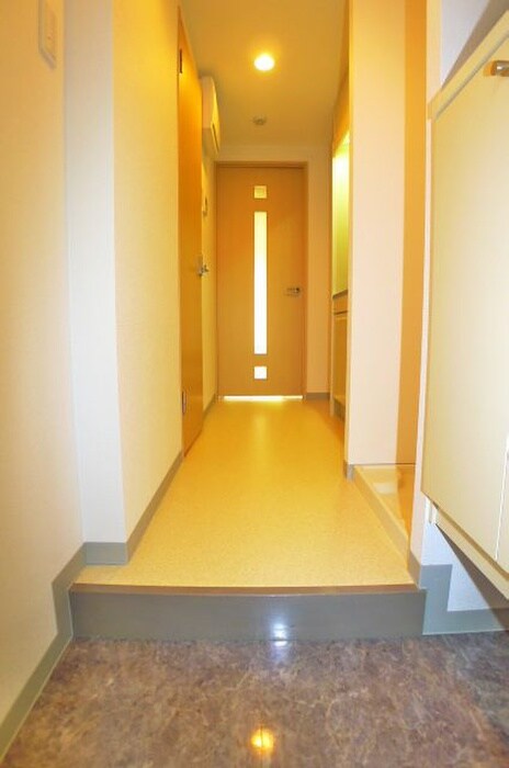 物件内観写真14　(玄関)