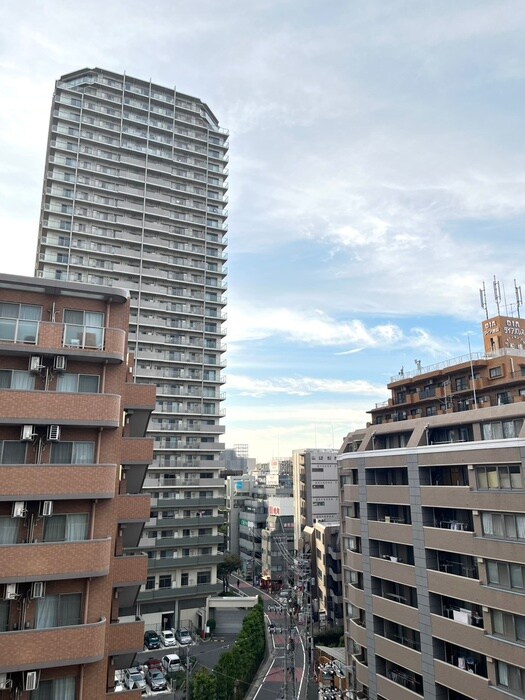 物件内観写真16　(室内からの展望)