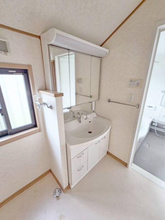 物件内観写真19　(洗濯機置場)