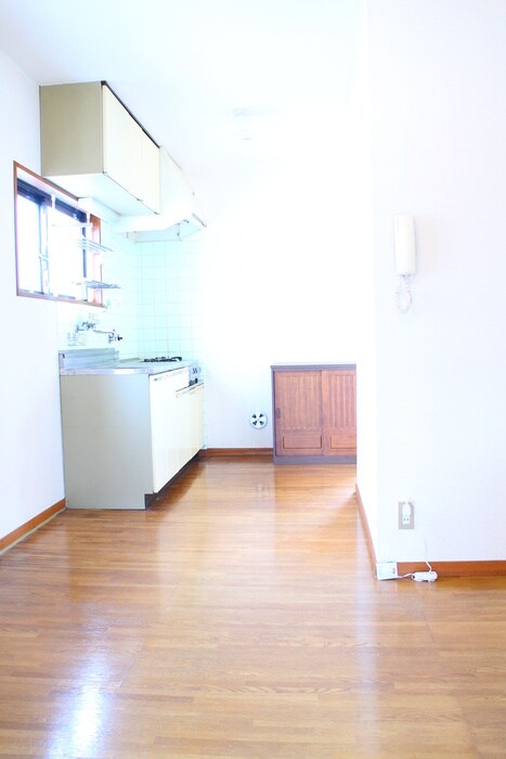 物件内観写真11　(室内からの展望)