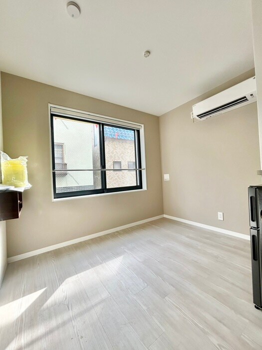 物件内観写真2　(居室)