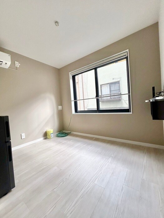 物件内観写真2　(居室)