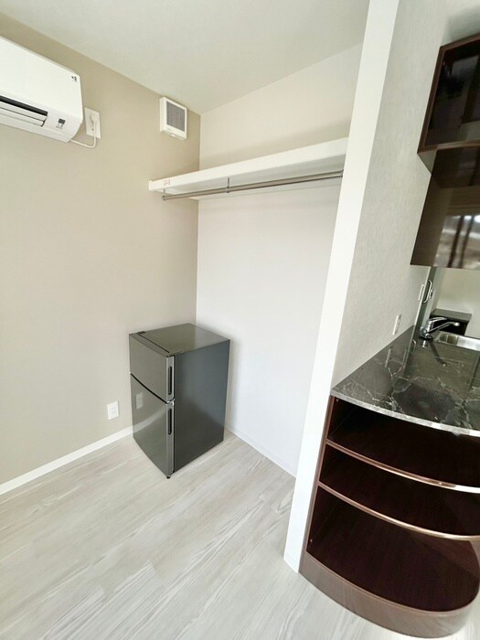 物件内観写真3　(収納)