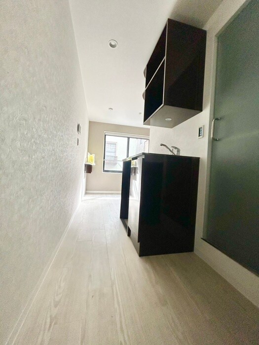 物件内観写真4　(廊下)