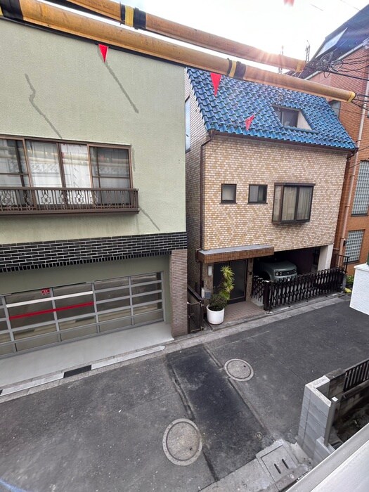 物件内観写真7　(室内からの展望)