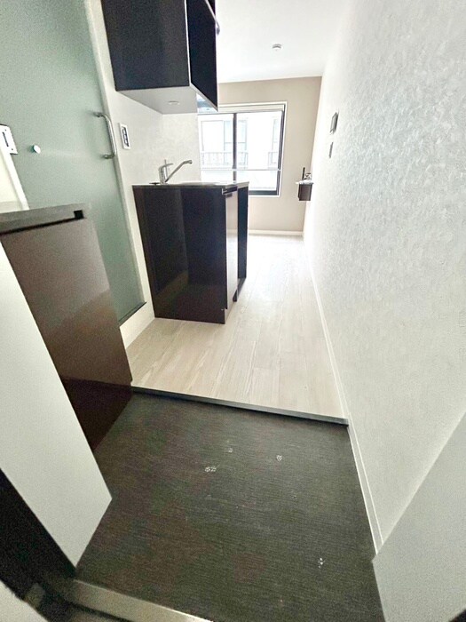 物件内観写真10　(玄関)