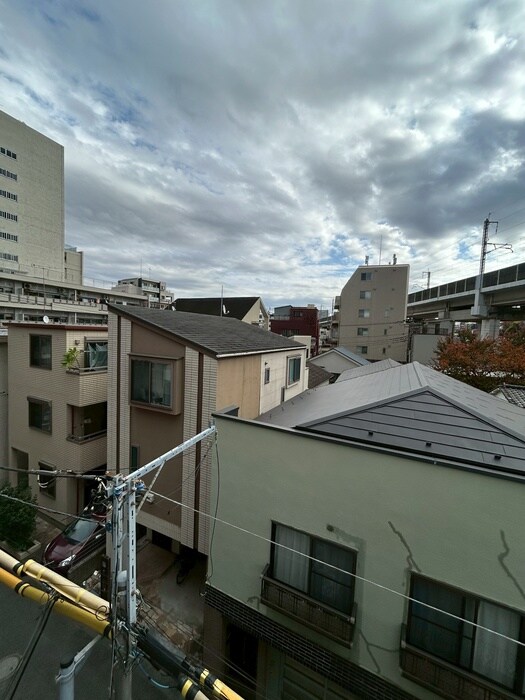 物件内観写真11　(室内からの展望)