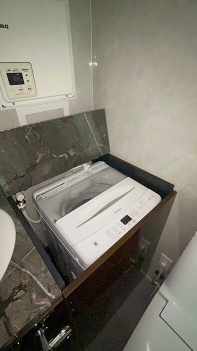 物件内観写真12　(洗濯機置場)