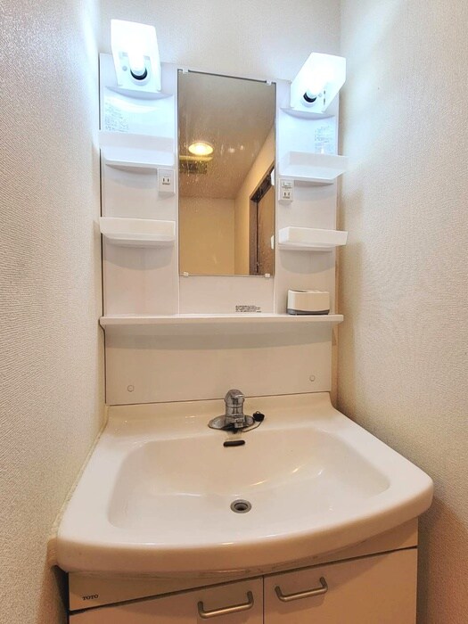 物件内観写真11　(洗面)