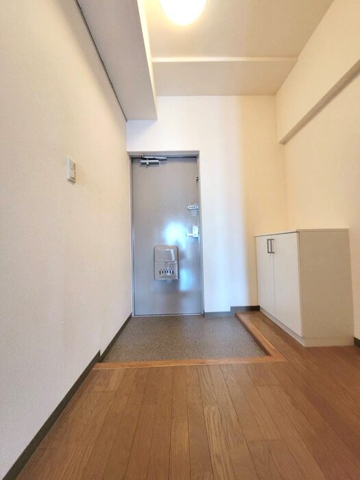 物件内観写真15　(玄関)